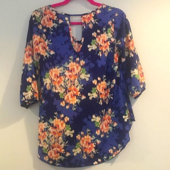 Renee C Floral Blouse - Picture 4 of 4
